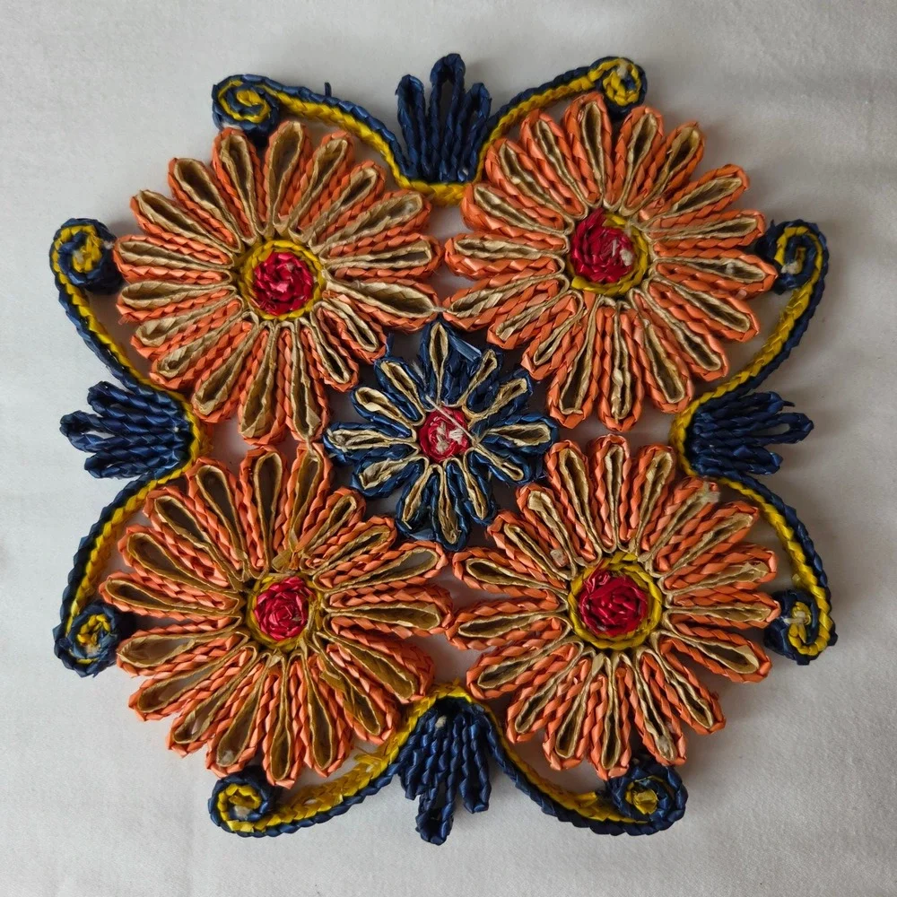 Vtg Style Woven Raffia Straw Trivets Set of 3 Boho Floral Paisley Hot Pads